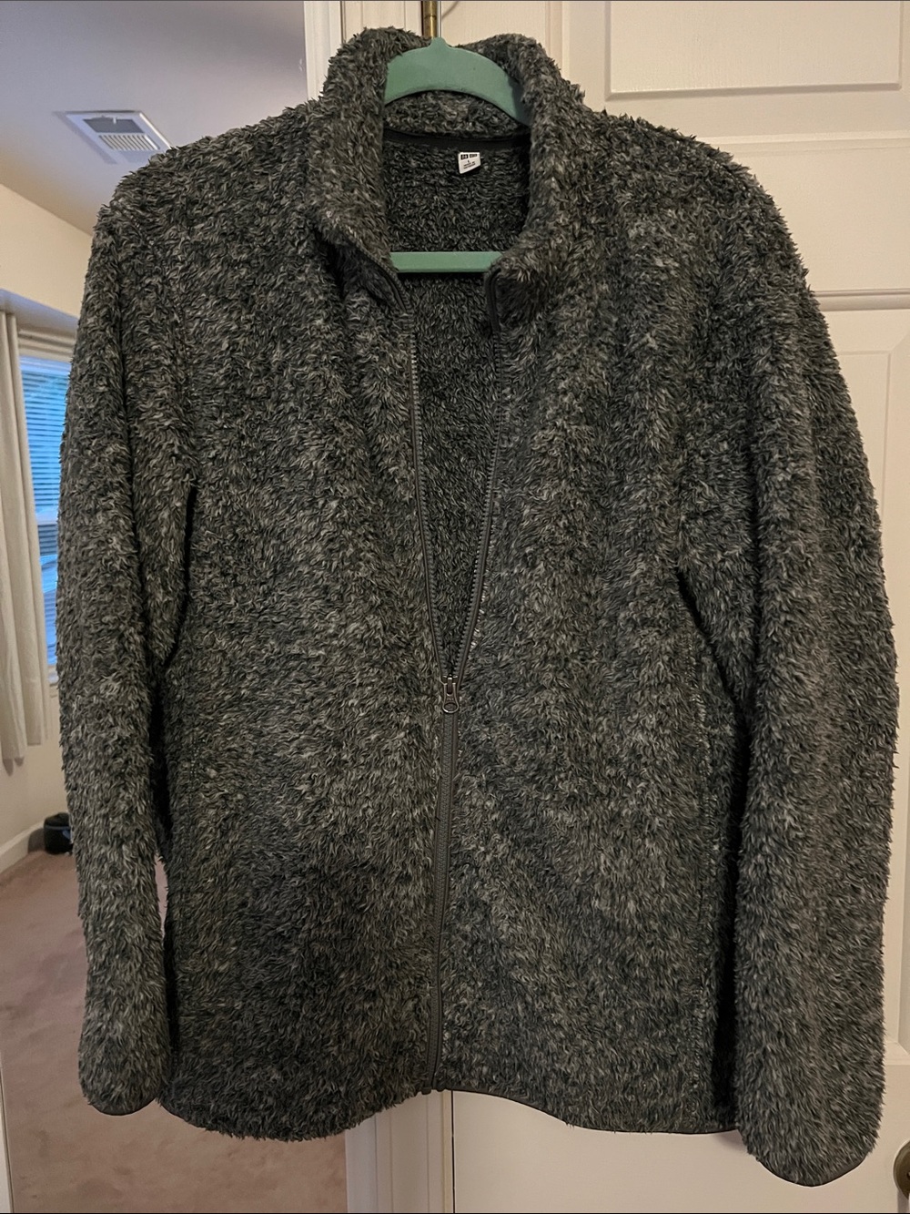 Uni Qlo full zip Teddy fluffy fleece jacket size L